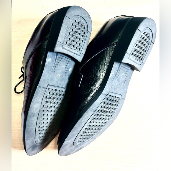 FAUX Leather shoes with crocodile style texture size 43 - Picture 7 of 7